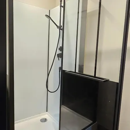 Chez Emilien 3 3 Salles D'eau 8 Couchages *