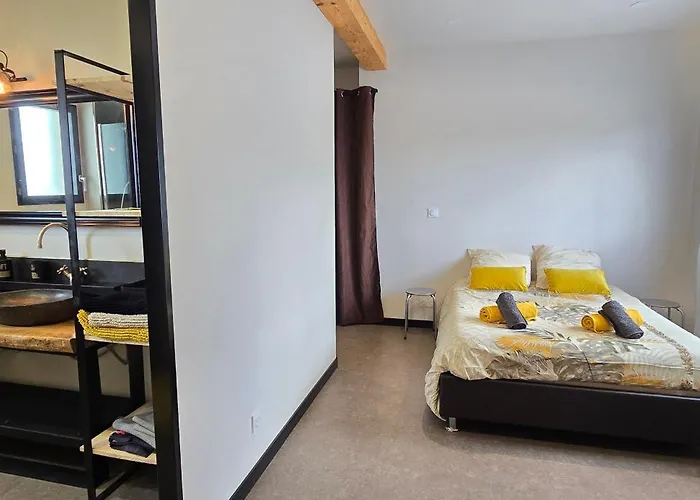 Chez Emilien 3 3 Salles D'eau 8 Couchages *